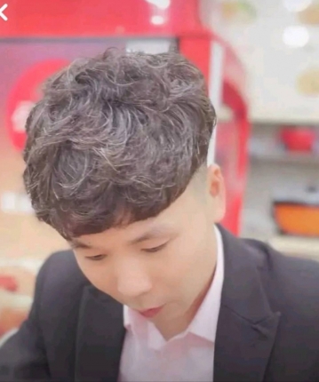 如此陌生的头像