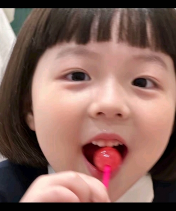 灰色是不想说的头像