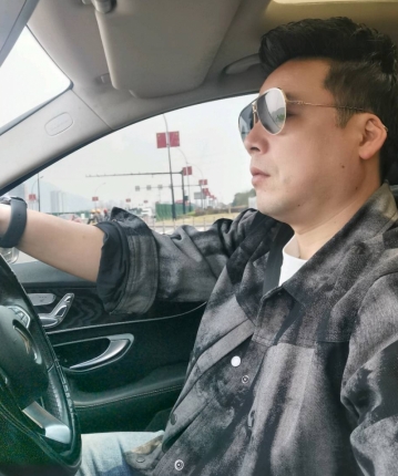 z随心所欲的头像