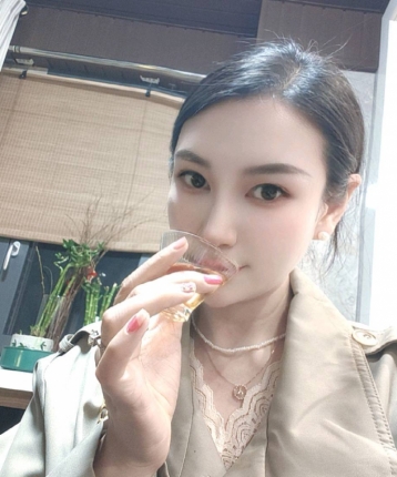 蝴蝶雅雅的头像