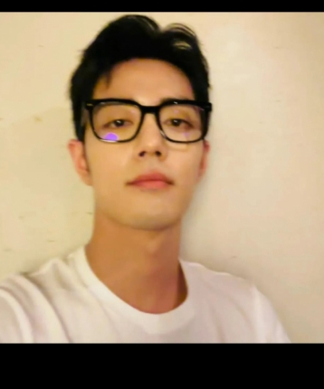 小鸡炖蘑菇的头像