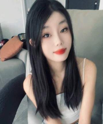 可可爱吃草莓的头像