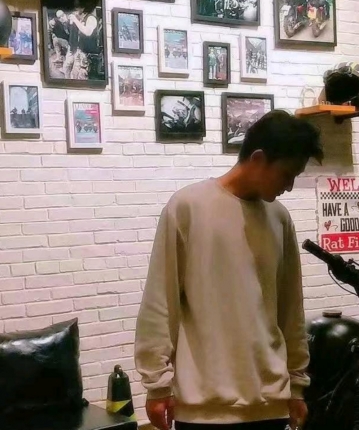 点一杯快乐的头像