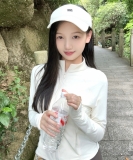 白衣配何人的照片