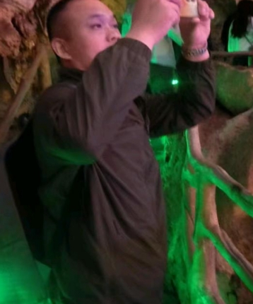 世界游客的头像