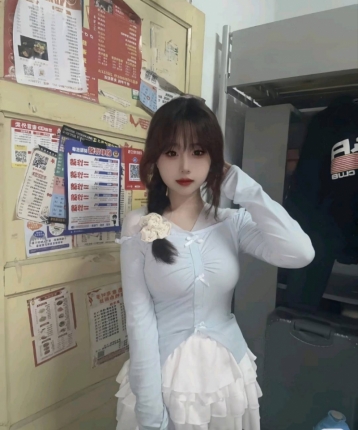 奶油拌云朵的头像