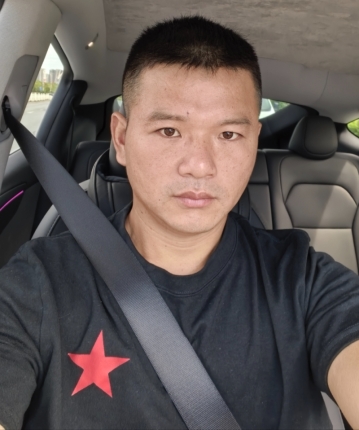 爱爬山的小胖子的头像