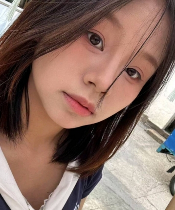 幼儿园老师的头像