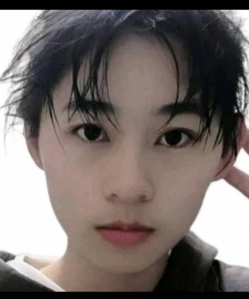 奕多多的头像