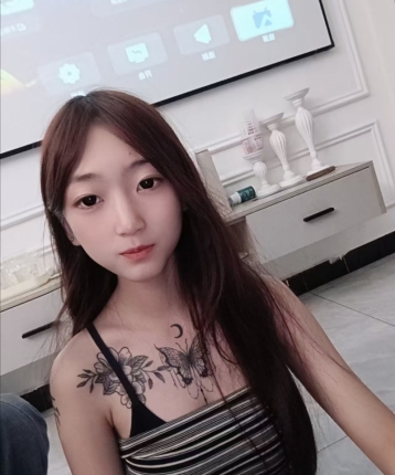 小困包鸭的头像