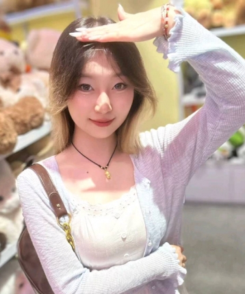 菜鑫的头像