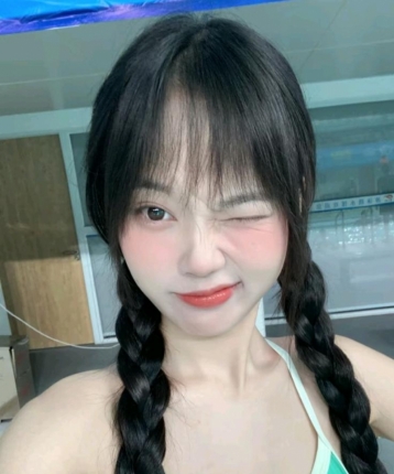 草莓饼干的头像