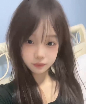 诗诗词的头像