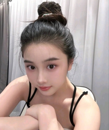 草莓尖尖的头像