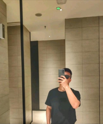 晴天的雨水的头像