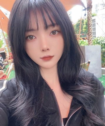 爱吃草莓03的头像