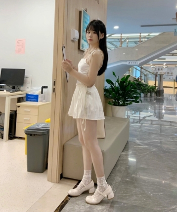过期诗人的头像