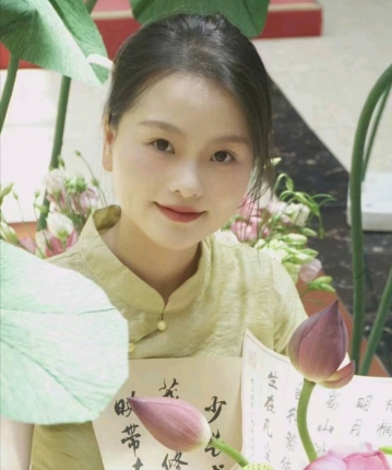 碎冰冰__的头像