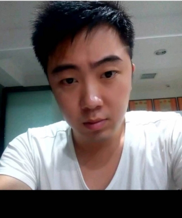 差点长成帅哥了的头像