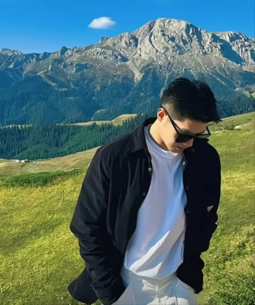 无聊来玩玩的头像