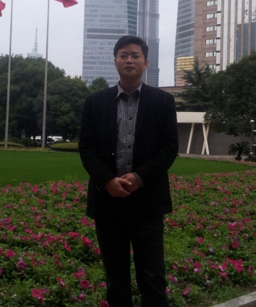 穿透阳光的头像