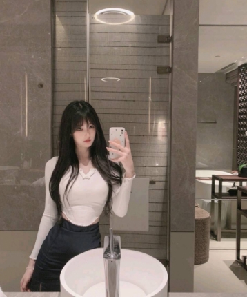 蒹葭01的头像