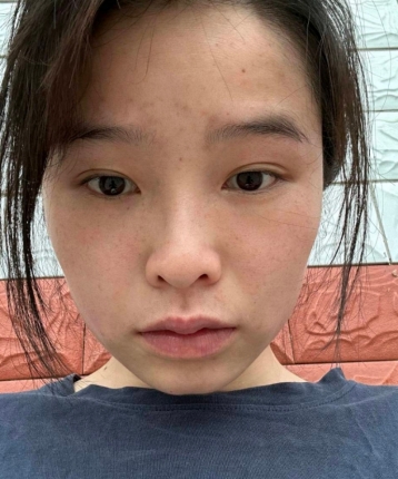 明天会更好么么的头像