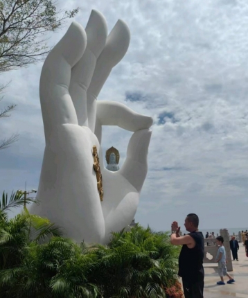 东北钢铁男的头像