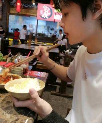 熬夜也要的头像