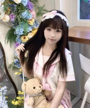 曼曼曼曼的头像