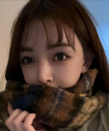 上海伴游暖暖揣手手照片