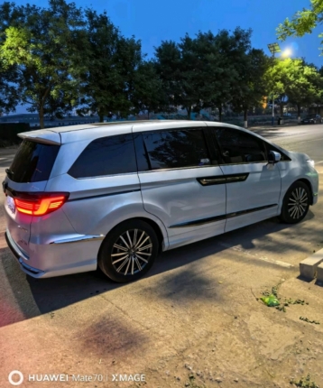 十里桃花朵朵开的头像