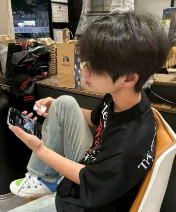 凌晨思绪的头像