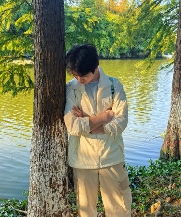 很爱吃辣的头像