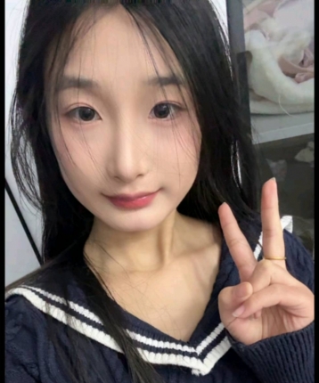 甜甜草莓味的头像