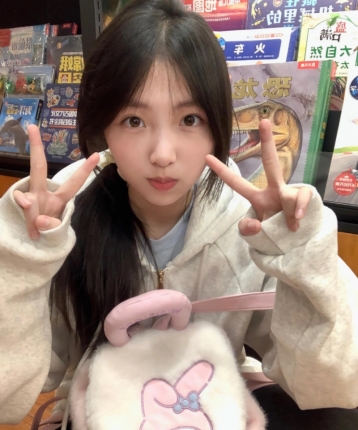 清晨小鹿鸣的头像