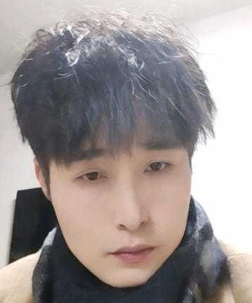 人间值得因为快乐的头像