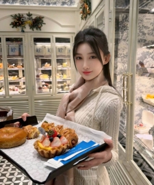 济南伴游孙艺可照片