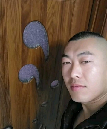 doog十足败类的头像