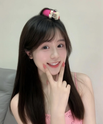 么凹猫的头像