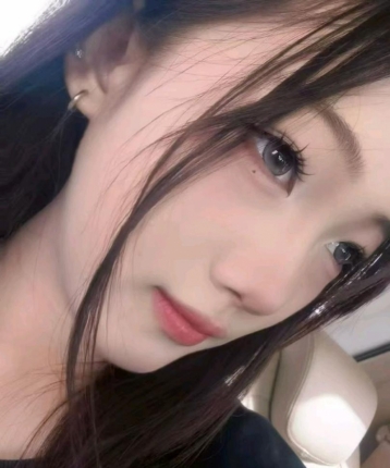 露西的头像