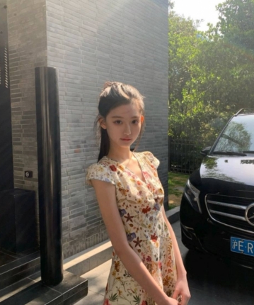 碎花长裙的头像