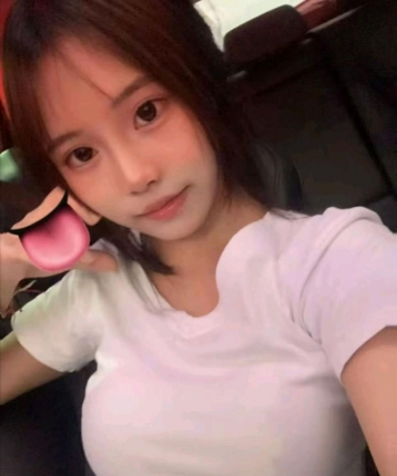 凌晨一点的小猫咪的头像