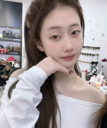 芯昕很甜的头像