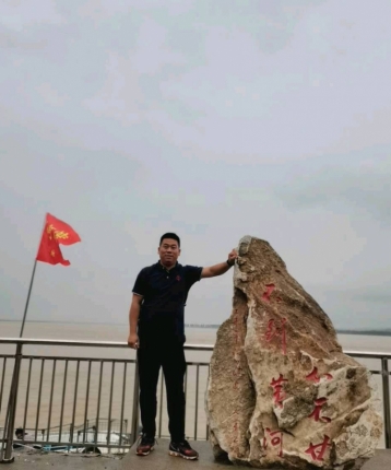 旅行家小法哦的头像