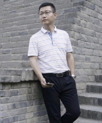 长夜路漫漫的头像