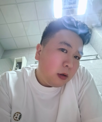 梦惊泪难寻的头像