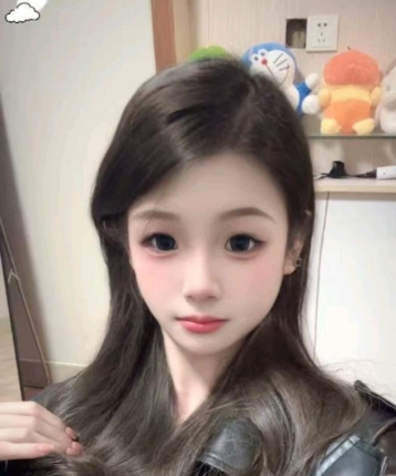 1个小女孩的头像