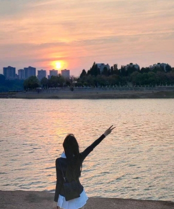 皮卡丘丘的头像