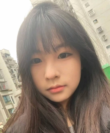肆肆的头像